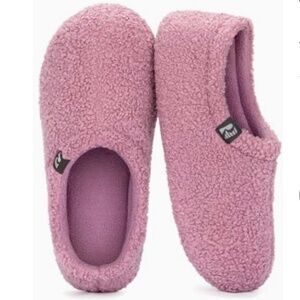 Rockdove Women's Fuzzy Fleece Closed Back Indoor Slipper Mauve Medium (7-8) New